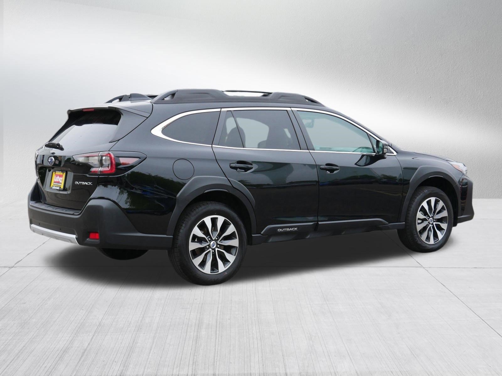 Used 2023 Subaru Outback Limited AWD/4WD image 7