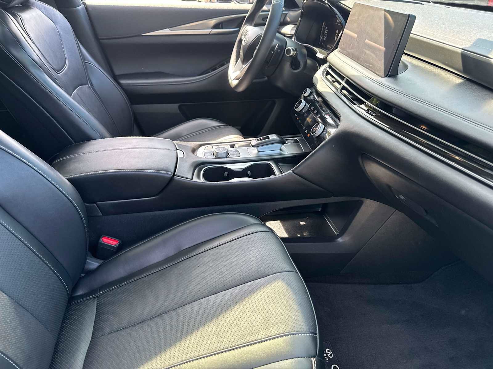 Used 2023 INFINITI QX60 Luxe image 8