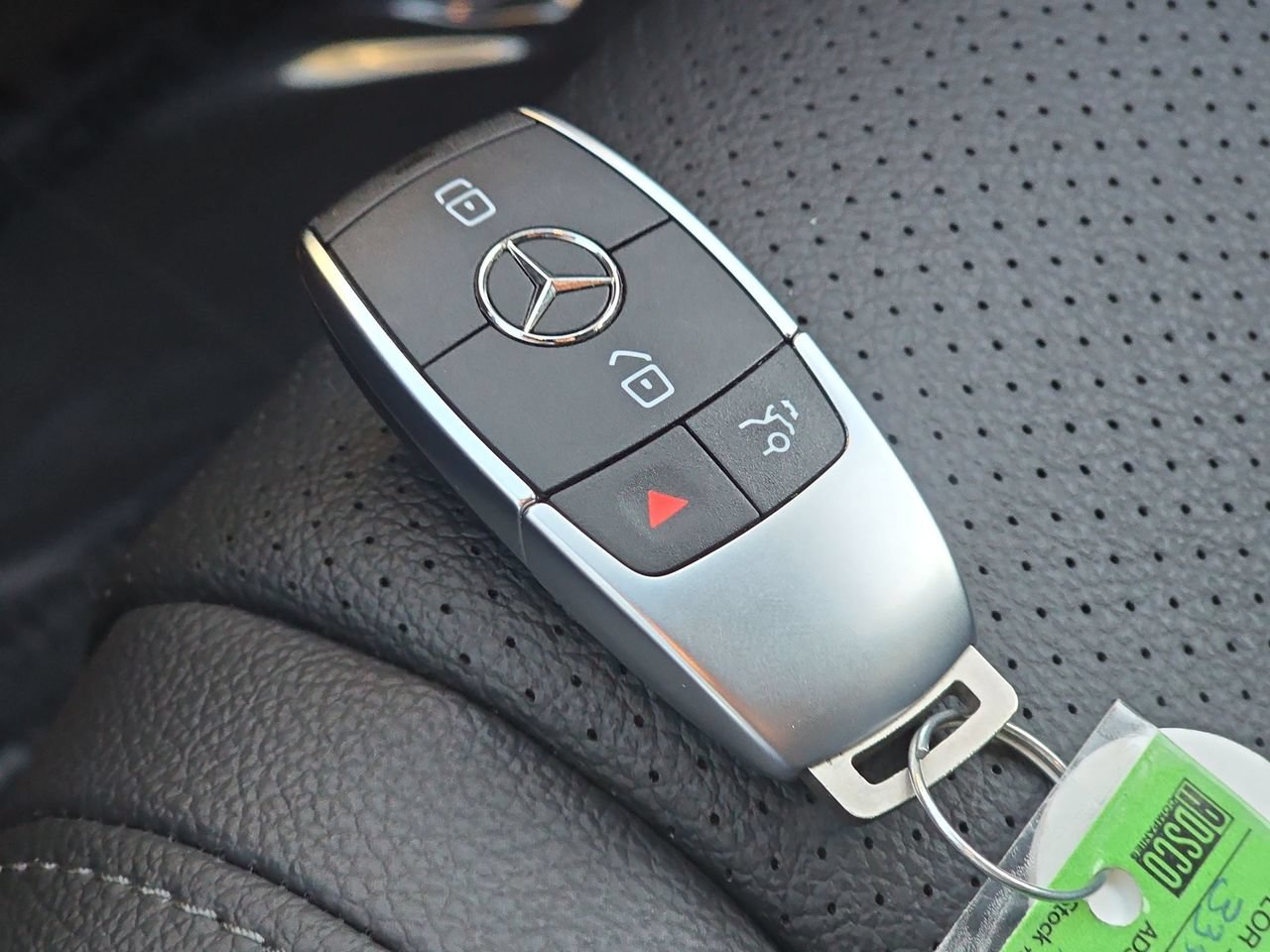Used 2025 Mercedes-Benz GLE 350 4MATIC image 36