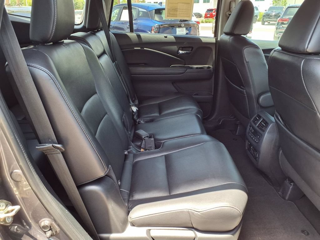 Used 2020 Honda Pilot Touring image 14