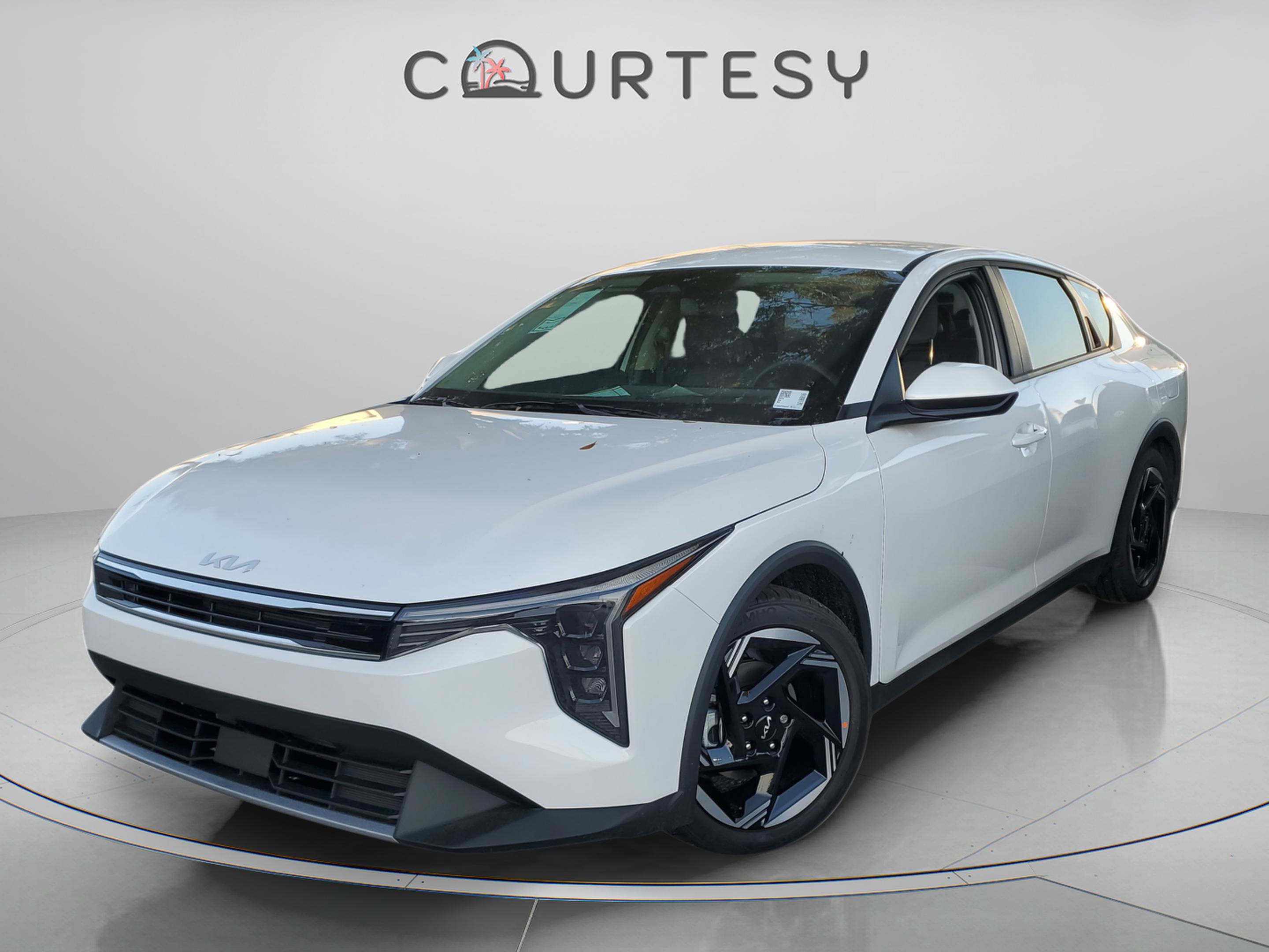New 2025 Kia K4 EX image 1