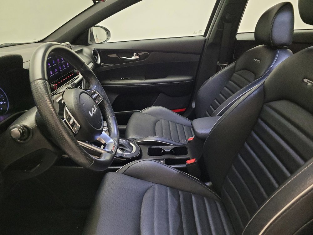 Used 2023 Kia Forte GT-Line w/ GT-Line Premium Package FWD image 17