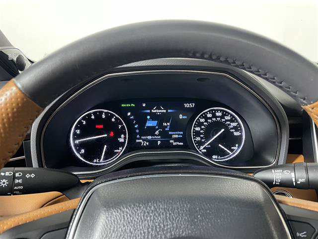 Certified 2022 Toyota Avalon Limited w/ Advanced Safety Package FWD image 15