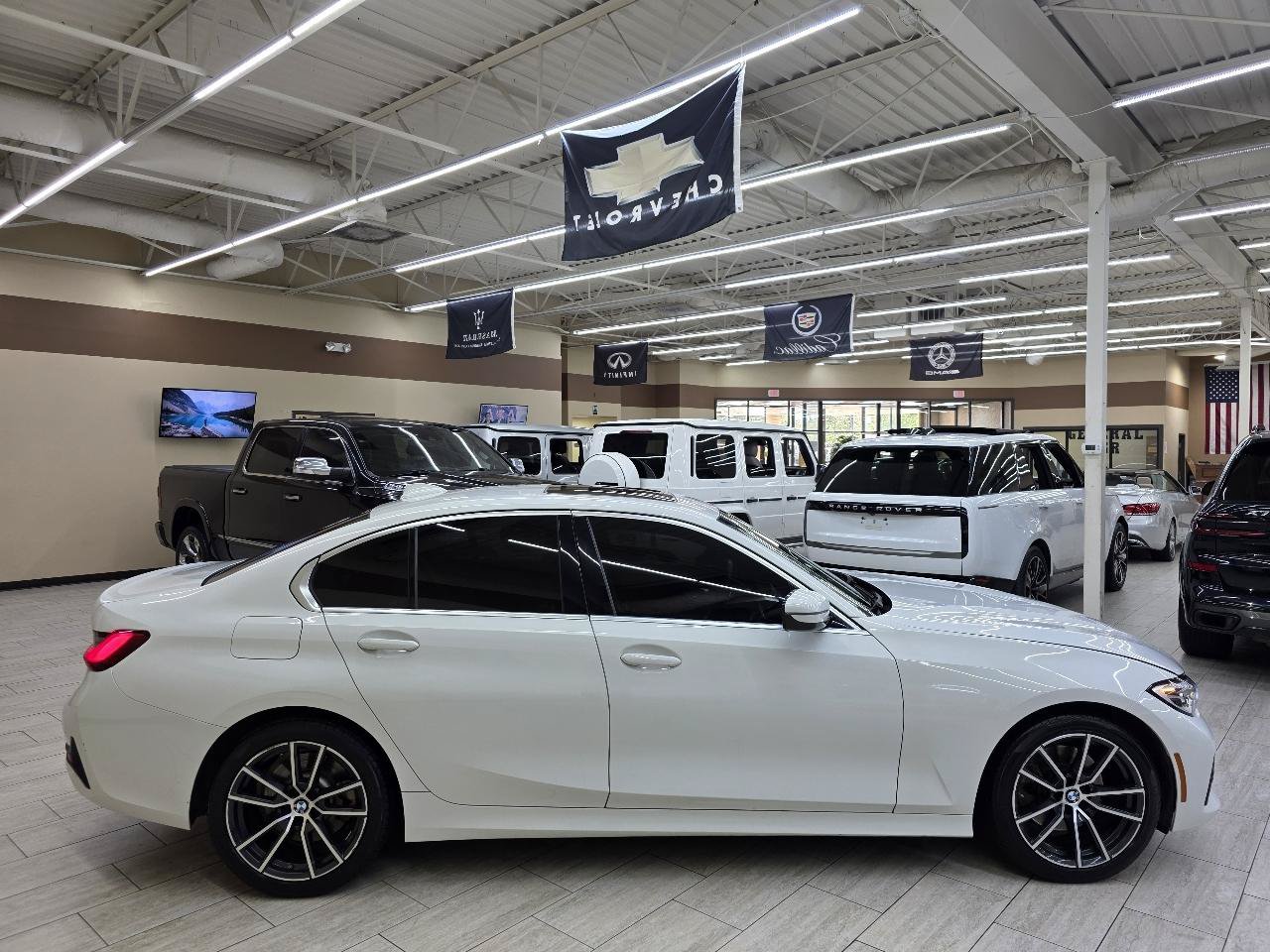 Used 2020 BMW 330i Sedan w/ Convenience Package RWD image 5