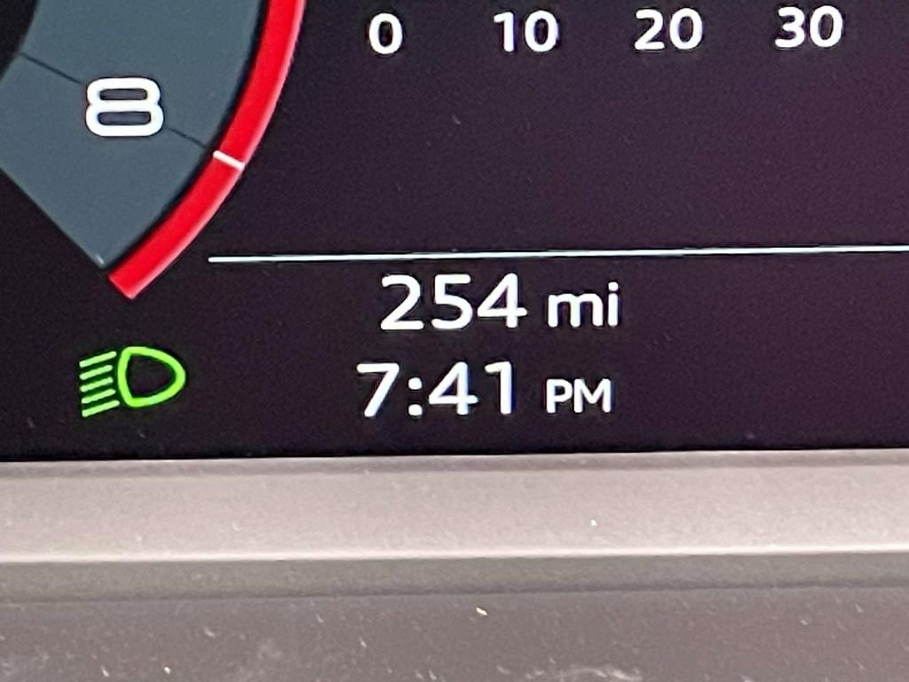 New 2025 Audi Q3 2.0T Premium image 42