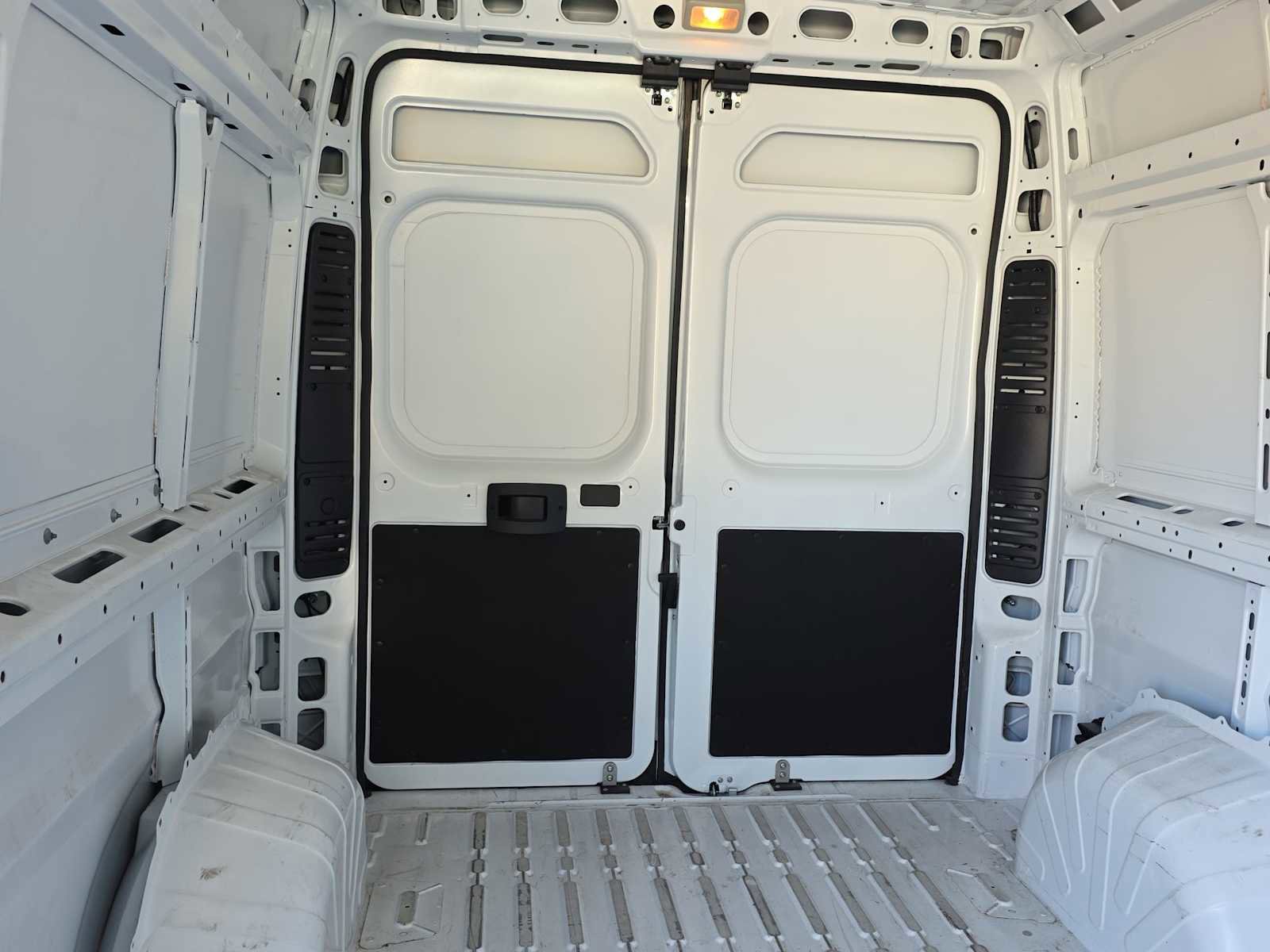 Used 2024 RAM ProMaster 3500 image 24