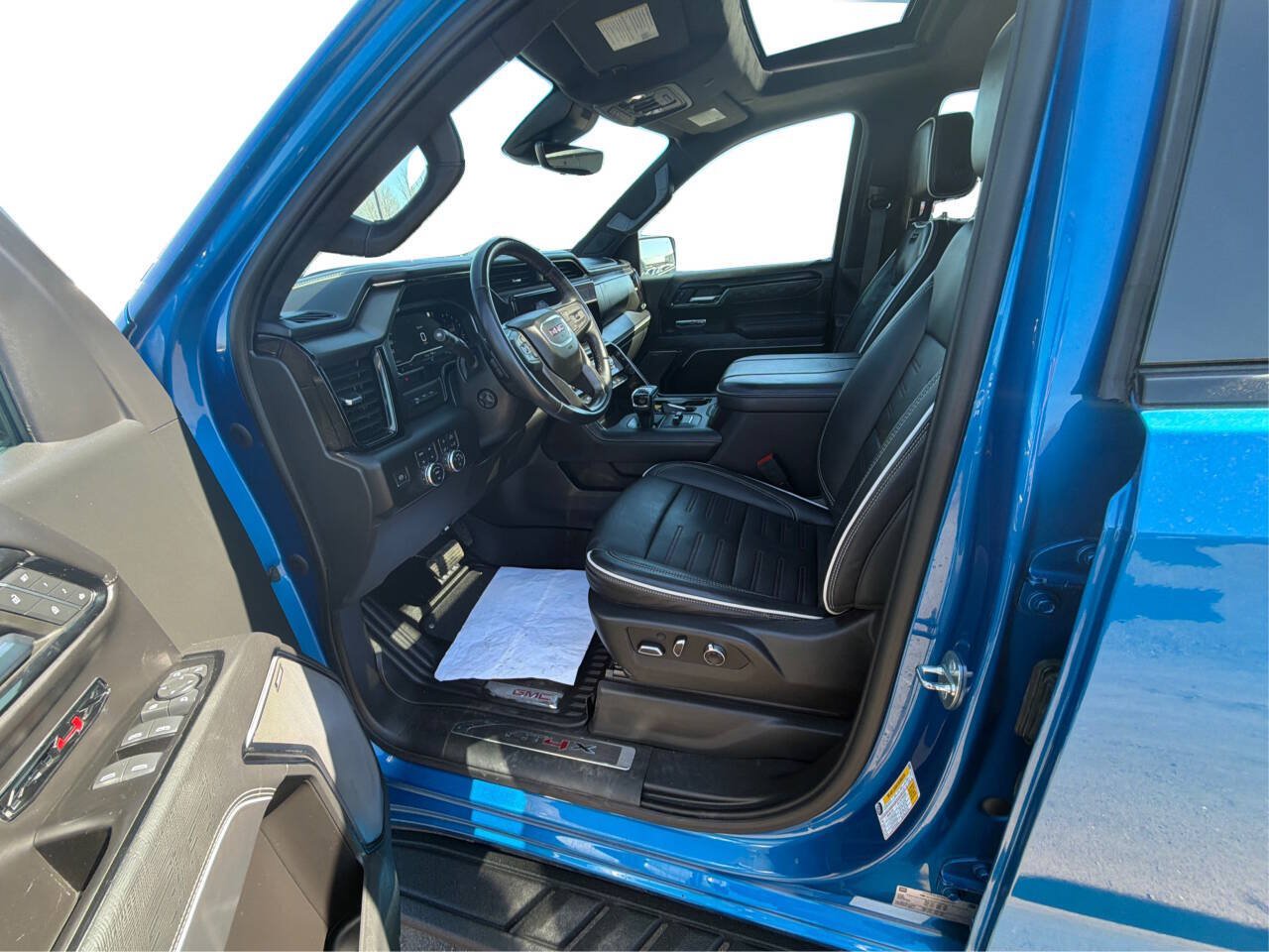 Used 2023 GMC Sierra 1500 AT4X AWD/4WD image 9