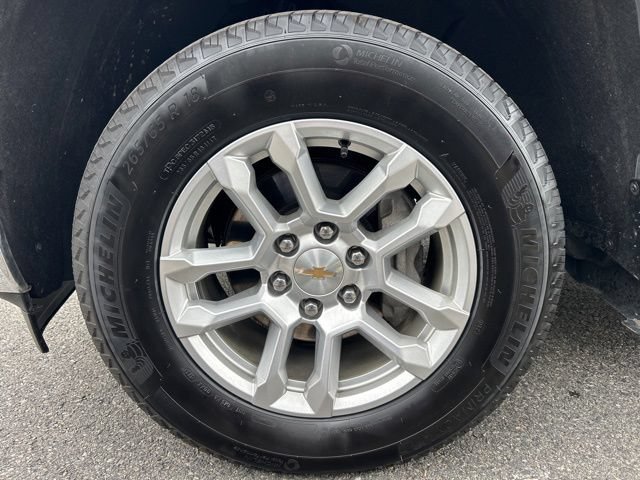 Used 2025 Chevrolet Silverado 1500 LT AWD/4WD image 5