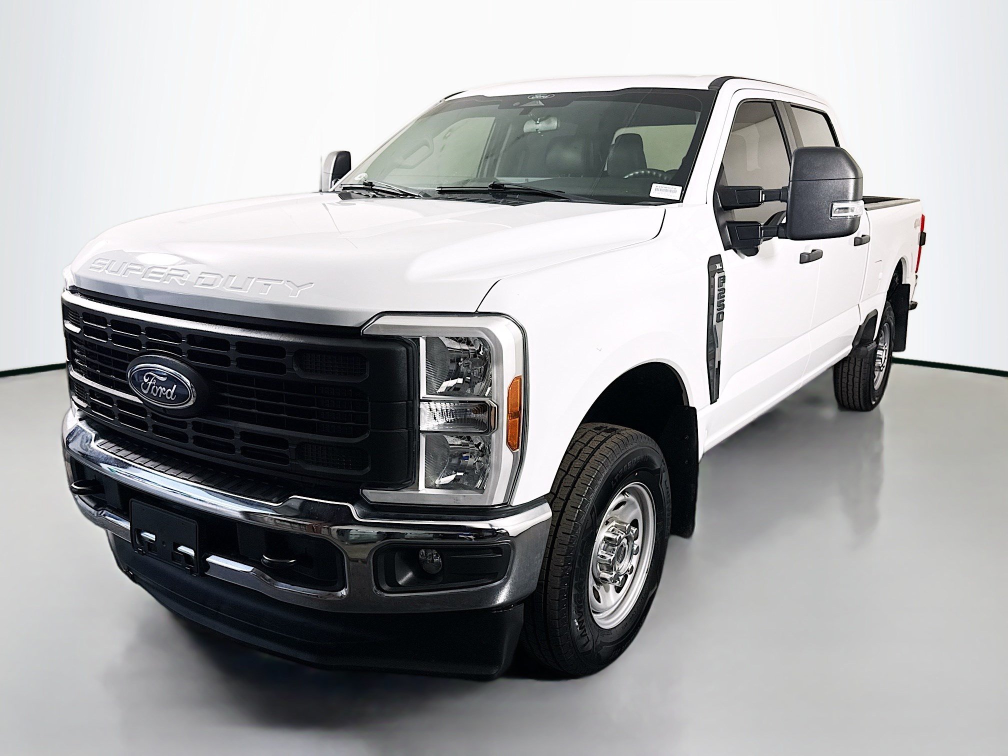 Used 2024 Ford F250 XL w/ 360-Degree Camera Package AWD/4WD image 4