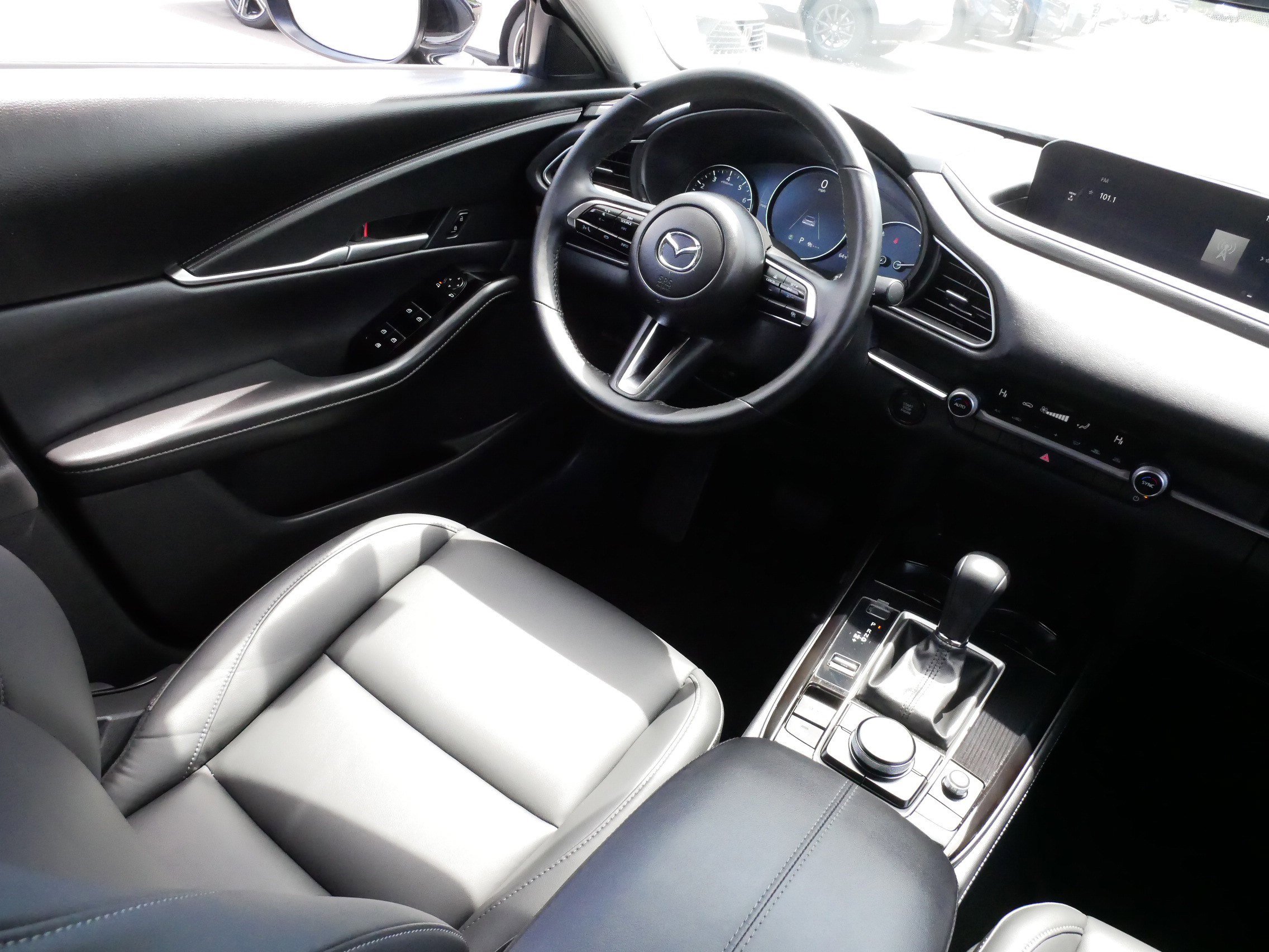 Used 2025 MAZDA CX-30 AWD 2.5 S w/ Select Sport Pkg image 9