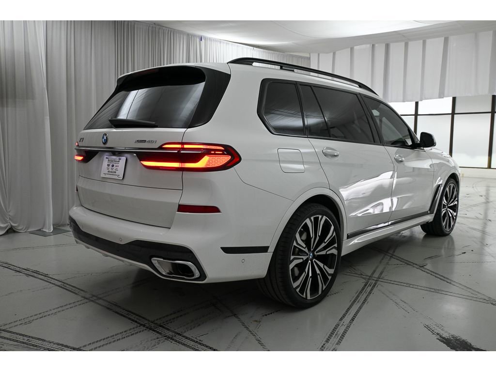 Used 2025 BMW X7 xDrive40i w/ Executive Package image 7
