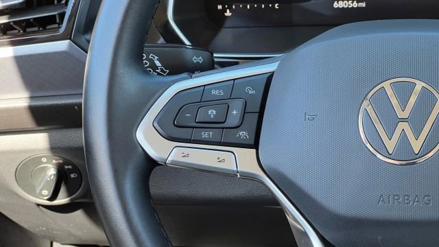 Used 2023 Volkswagen Jetta SE image 78