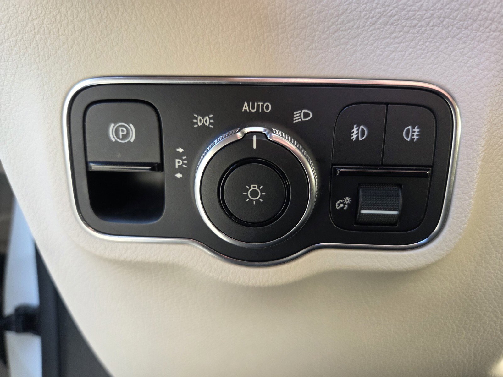 Used 2022 Mercedes-Benz GLA 250 4MATIC image 22