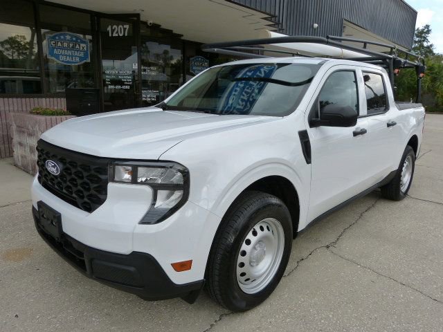 Used 2025 Ford Maverick XL w/ Equipment Group 102A image 2