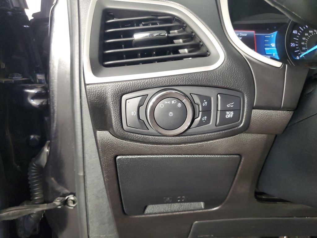 Used 2019 Ford Edge SEL w/ Equipment Group 201A FWD image 27