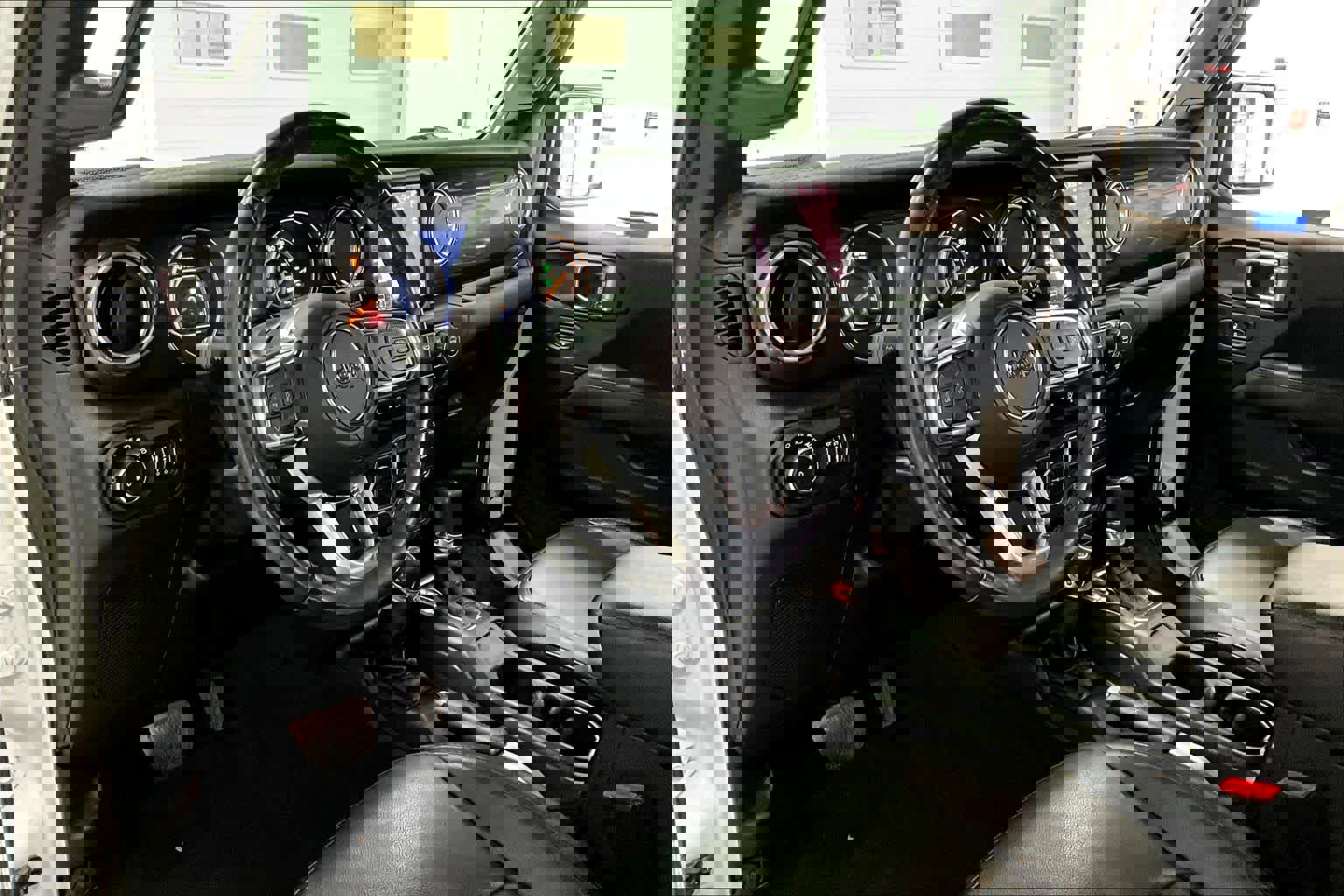 Used 2021 Jeep Wrangler Unlimited Sahara image 2