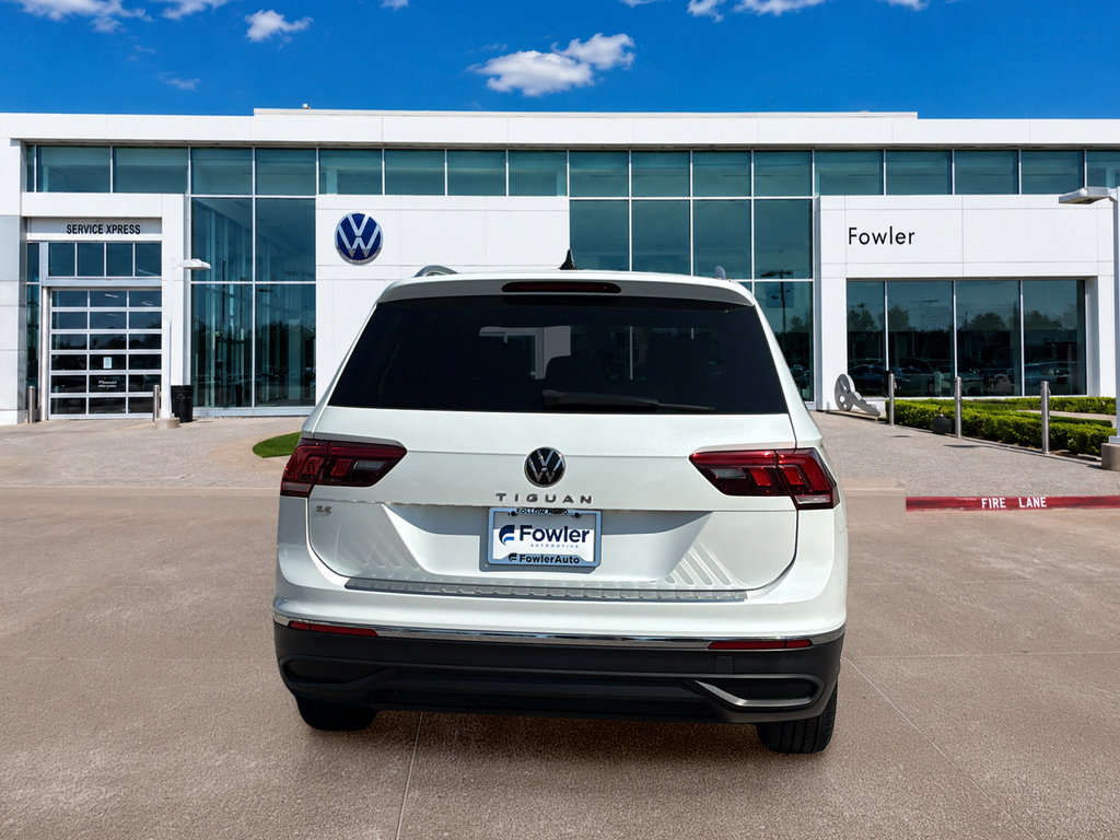 Certified 2023 Volkswagen Tiguan SE FWD image 7