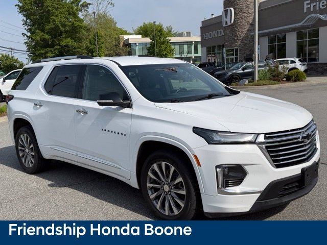 Used 2023 Chevrolet Traverse Premier FWD image 2