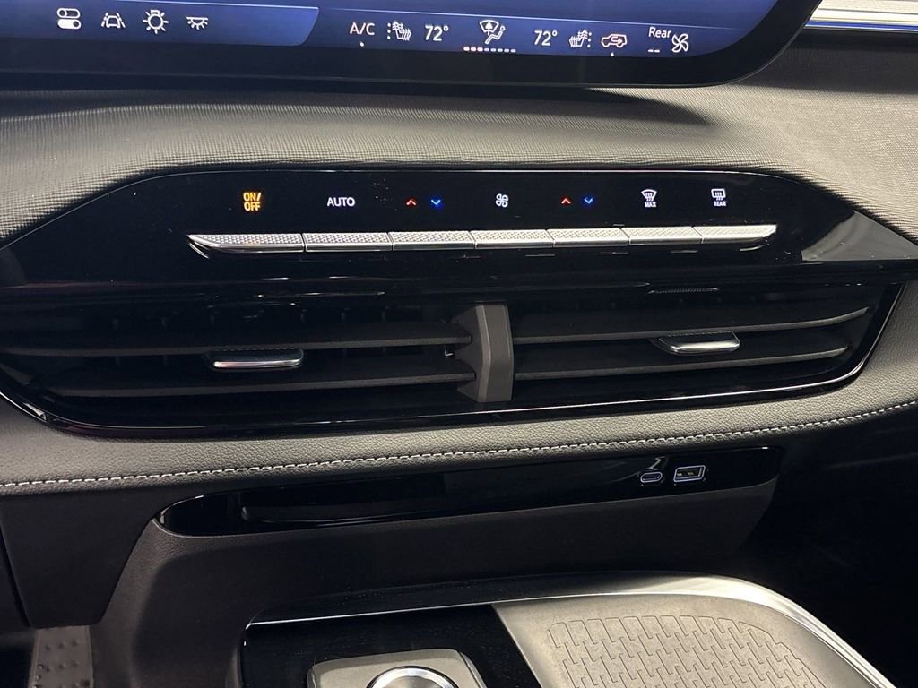 New 2025 Buick Enclave Sport Touring w/ Super Cruise Package image 34