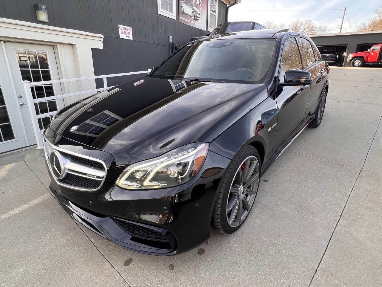 Used 2015 Mercedes-Benz E 63 AMG S-Model image 2