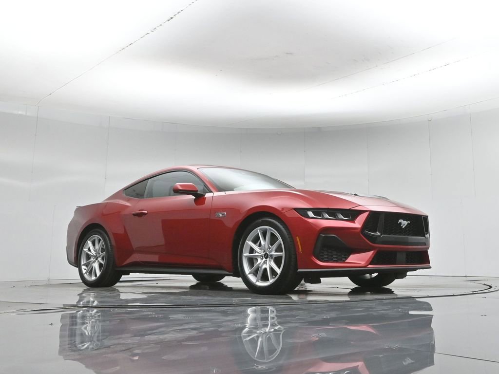 Used 2024 Ford Mustang GT Premium RWD image 3
