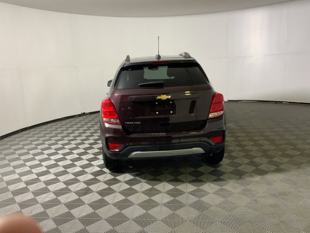 Used 2022 Chevrolet Trax LT w/ LT Convenience Package image 7