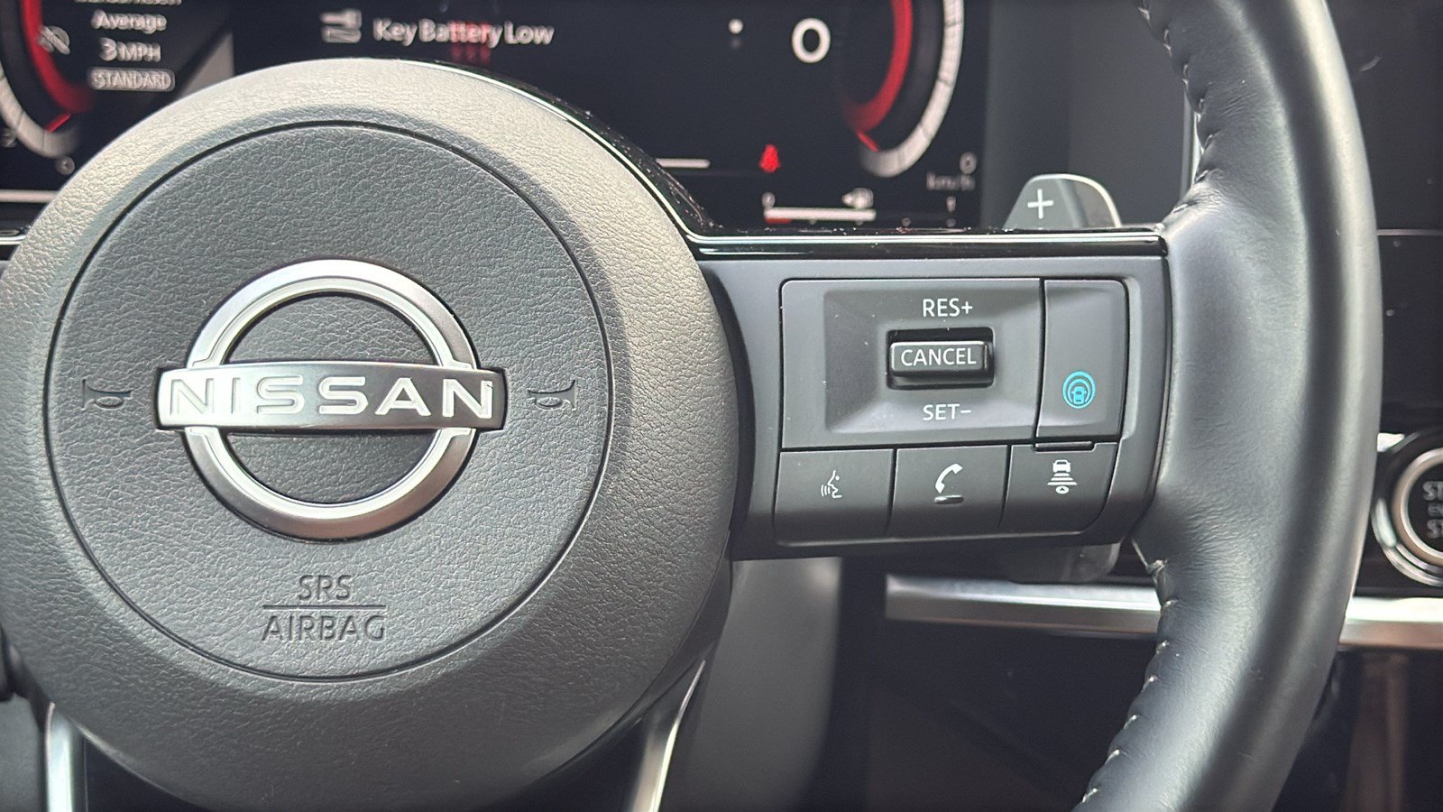 Used 2022 Nissan Pathfinder Platinum w/ Lighting Package (N93) FWD image 23