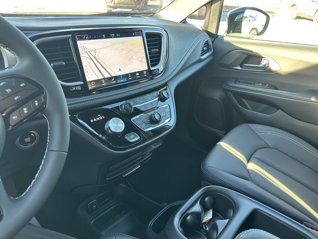 New 2026 Chrysler Pacifica Select FWD image 74