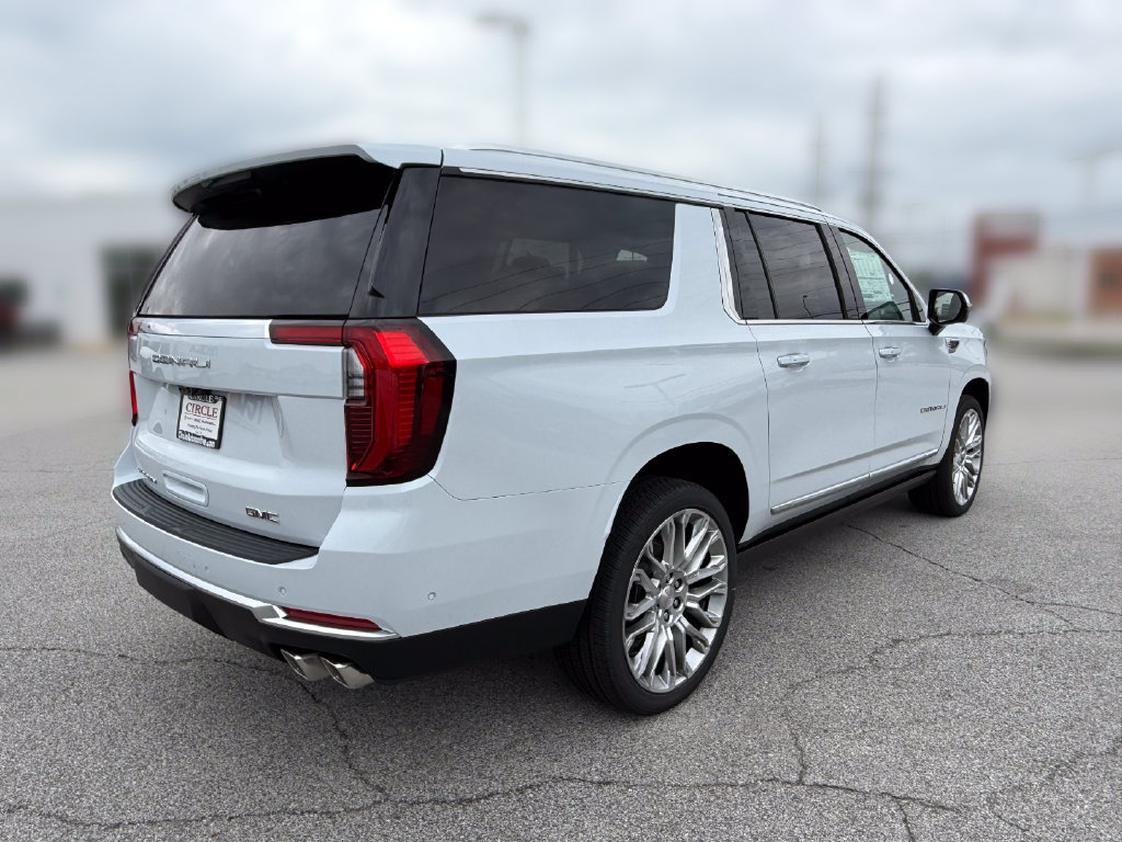 New 2026 GMC Yukon XL Denali w/ Denali Reserve Package AWD/4WD image 6