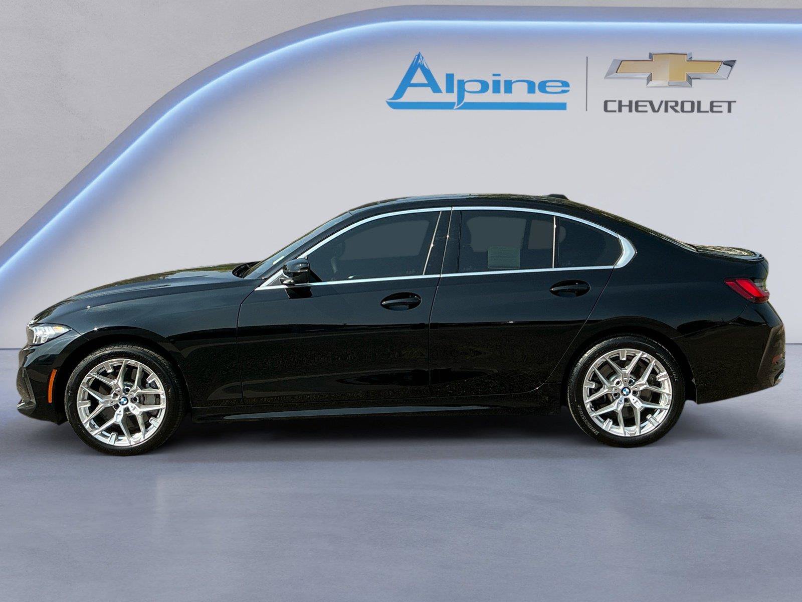 Used 2026 BMW 330i xDrive Sedan AWD/4WD image 2