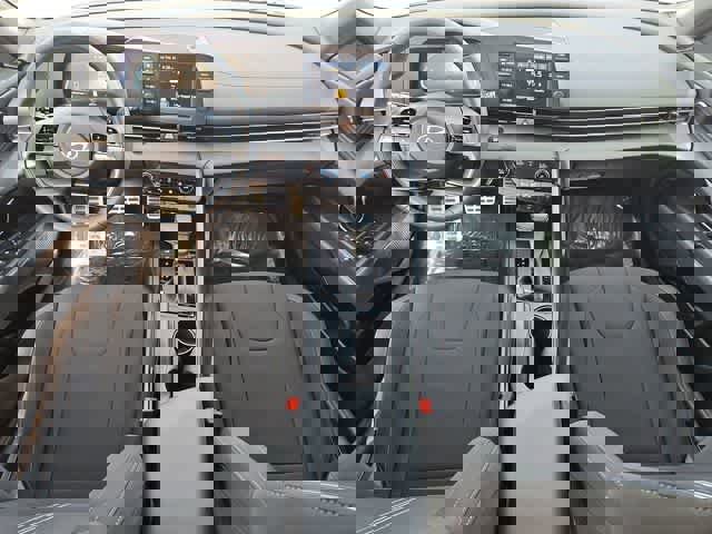 Certified 2025 Hyundai Elantra Sport w/ Cargo Package image 15