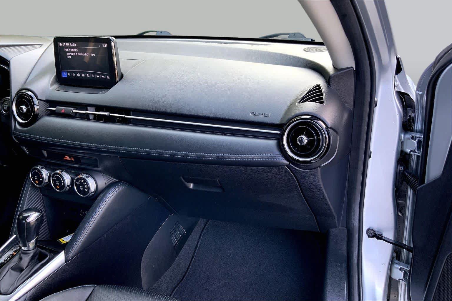 Used 2020 Toyota Yaris XLE FWD image 19