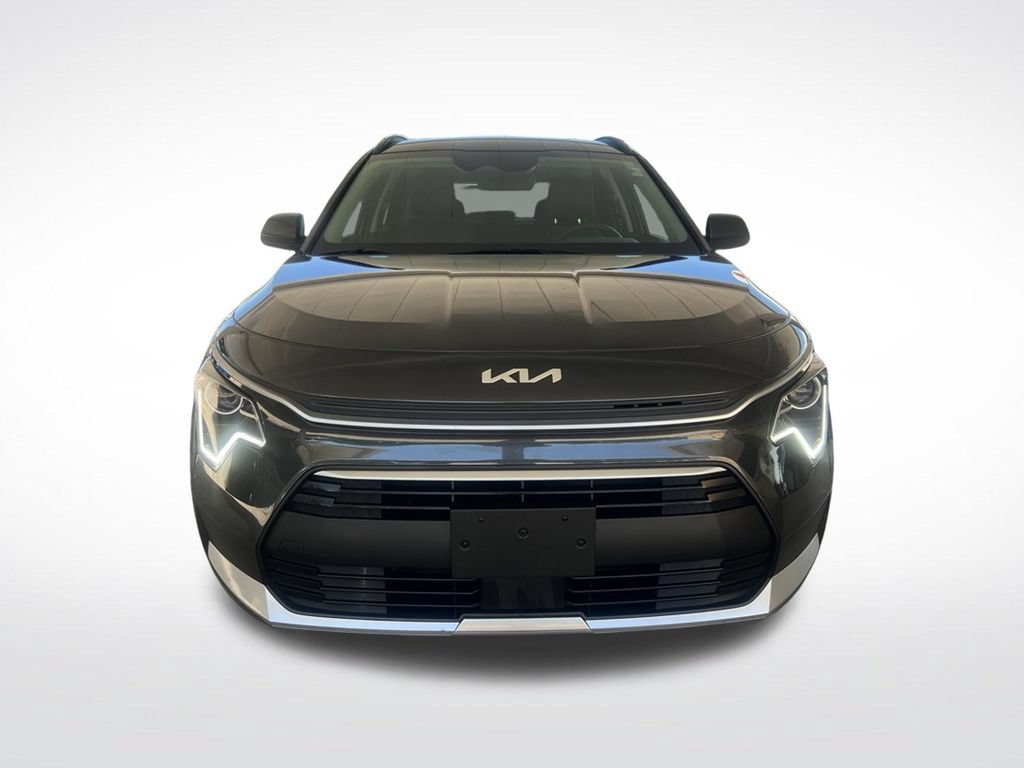 Certified 2024 Kia Niro EX FWD image 2