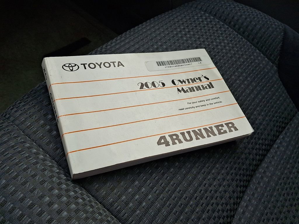 Used 2005 Toyota 4Runner Limited image 24