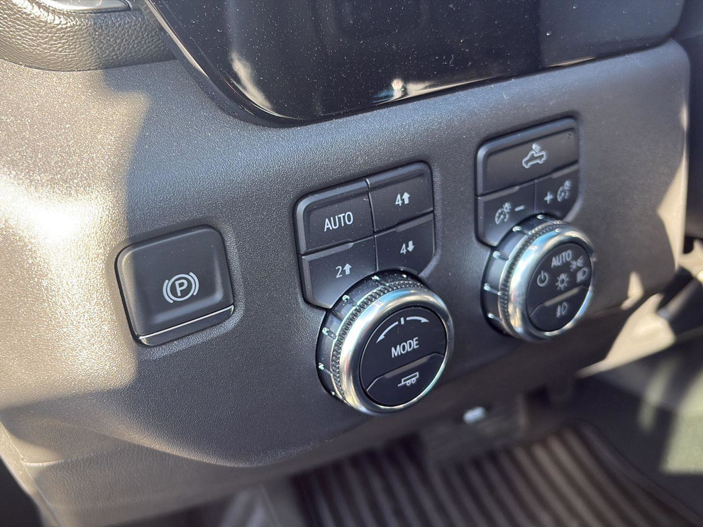 Used 2025 GMC Sierra 1500 Elevation w/ X31 Off-Road Package image 35