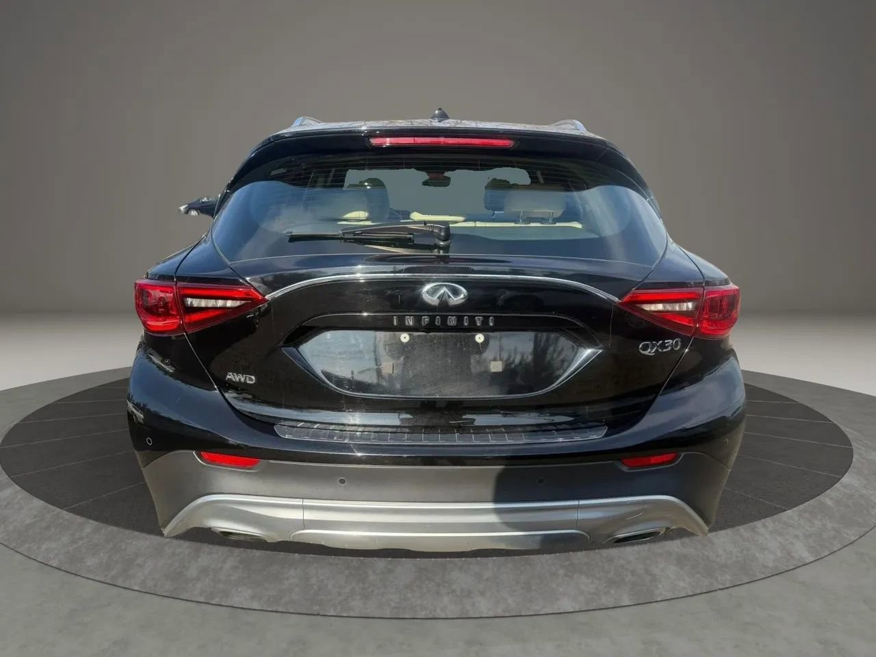 Used 2018 INFINITI QX30 AWD w/ Dark Wood Package image 6