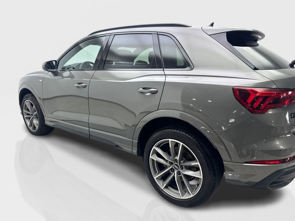 Used 2024 Audi Q3 2.0T Premium Plus w/ Premium Plus Package image 14