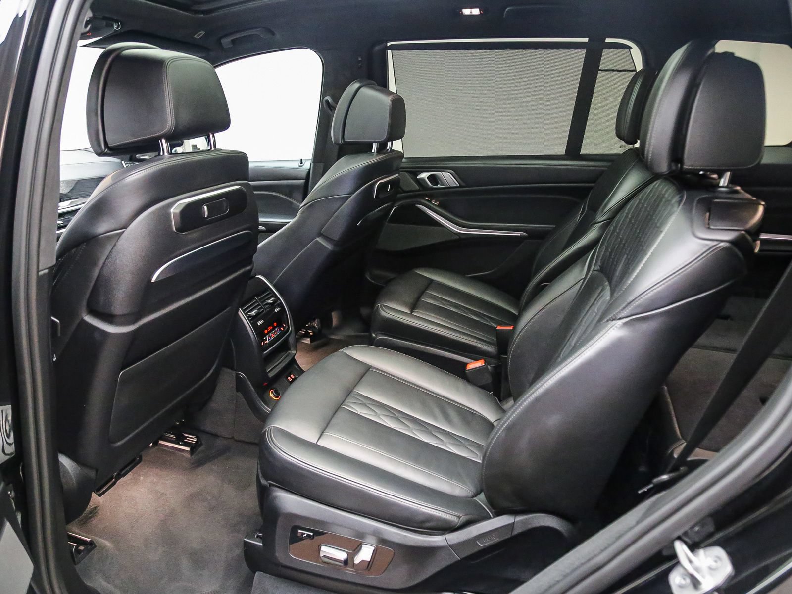 Used 2024 BMW X7 xDrive40i w/ Executive Package AWD/4WD image 20