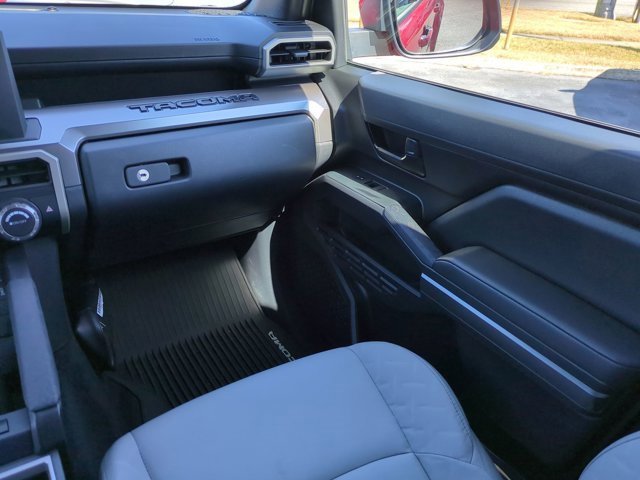 Used 2025 Toyota Tacoma SR5 image 18