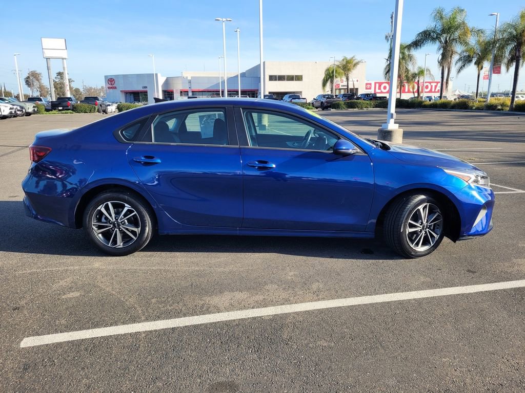 Used 2024 Kia Forte LXS FWD image 3