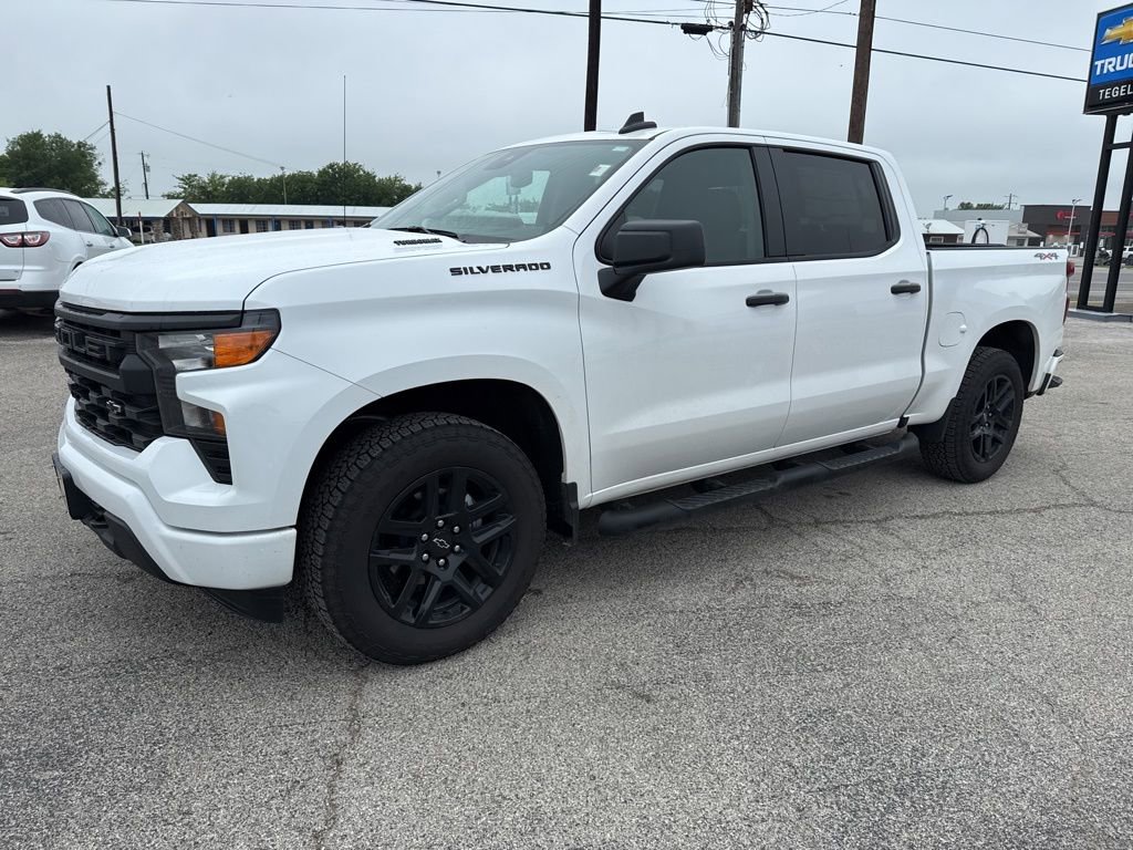 New 2026 Chevrolet Silverado 1500 Custom w/ Turbomax Blackout Package