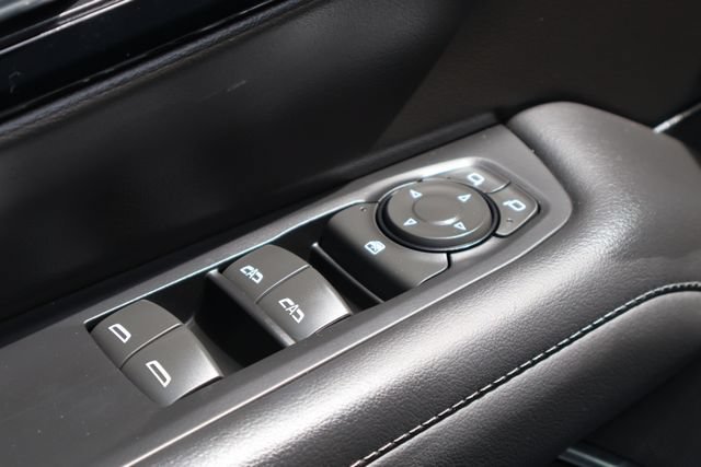 Used 2025 Chevrolet Tahoe LS AWD/4WD image 18