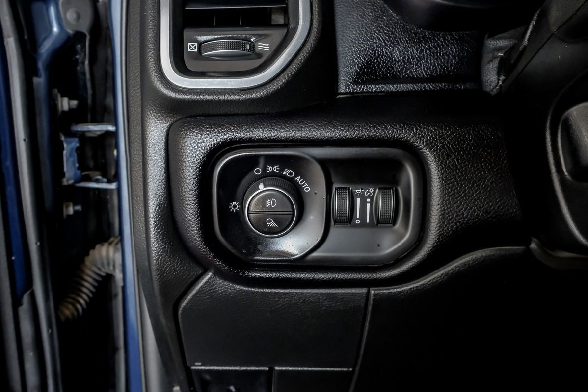 Used 2020 RAM 3500 Laramie w/ Night Edition AWD/4WD image 26