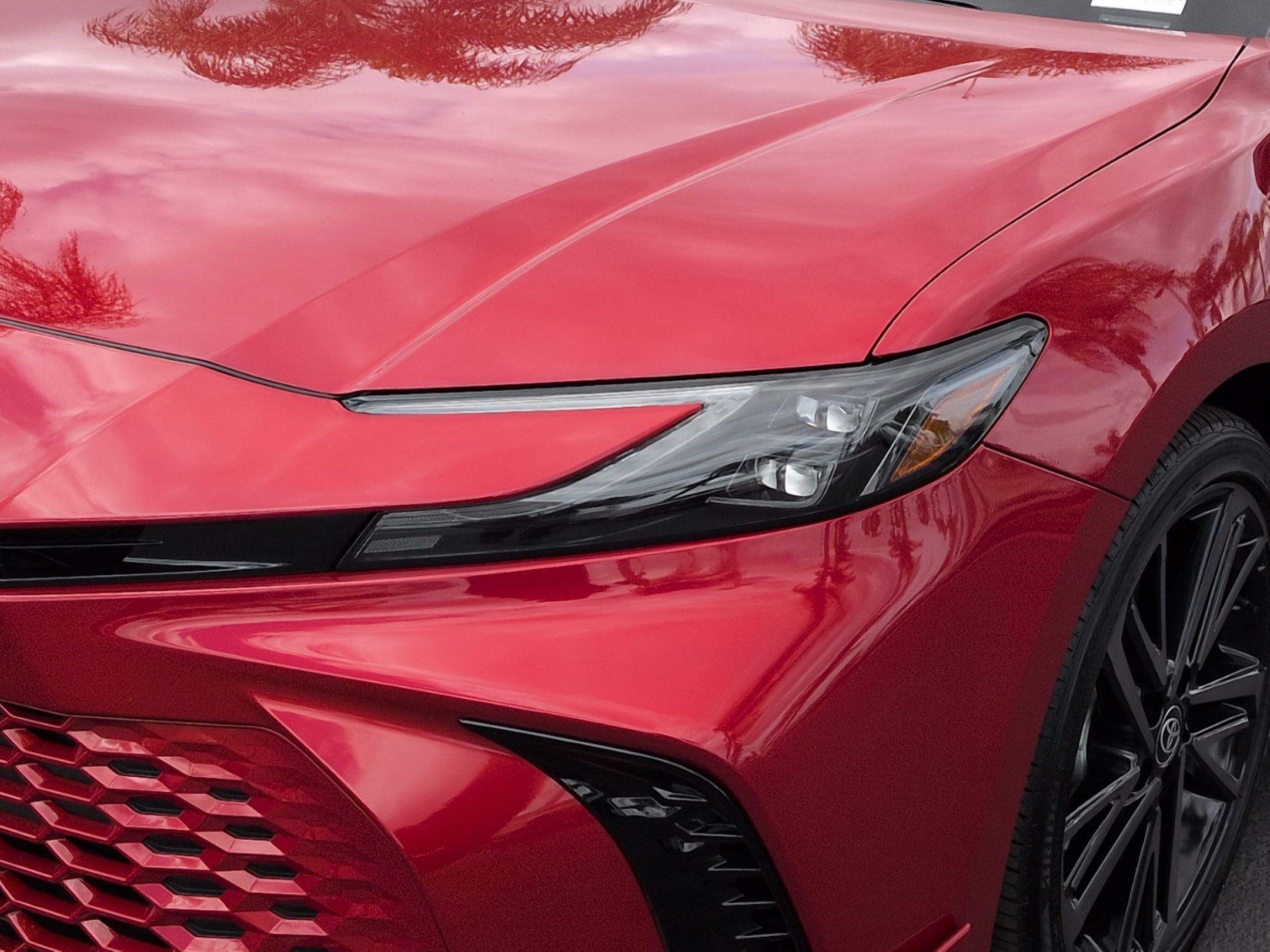 Used 2025 Toyota Camry XSE FWD image 6
