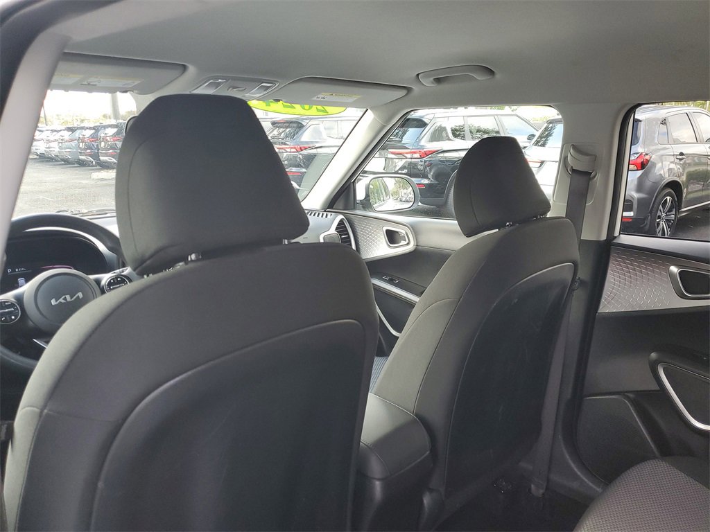 Certified 2024 Kia Soul LX w/ Option Group 015 image 12