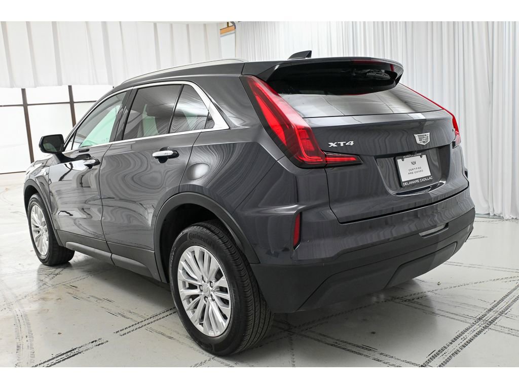 Certified 2024 Cadillac XT4 Luxury w/ Cold Weather Package image 5