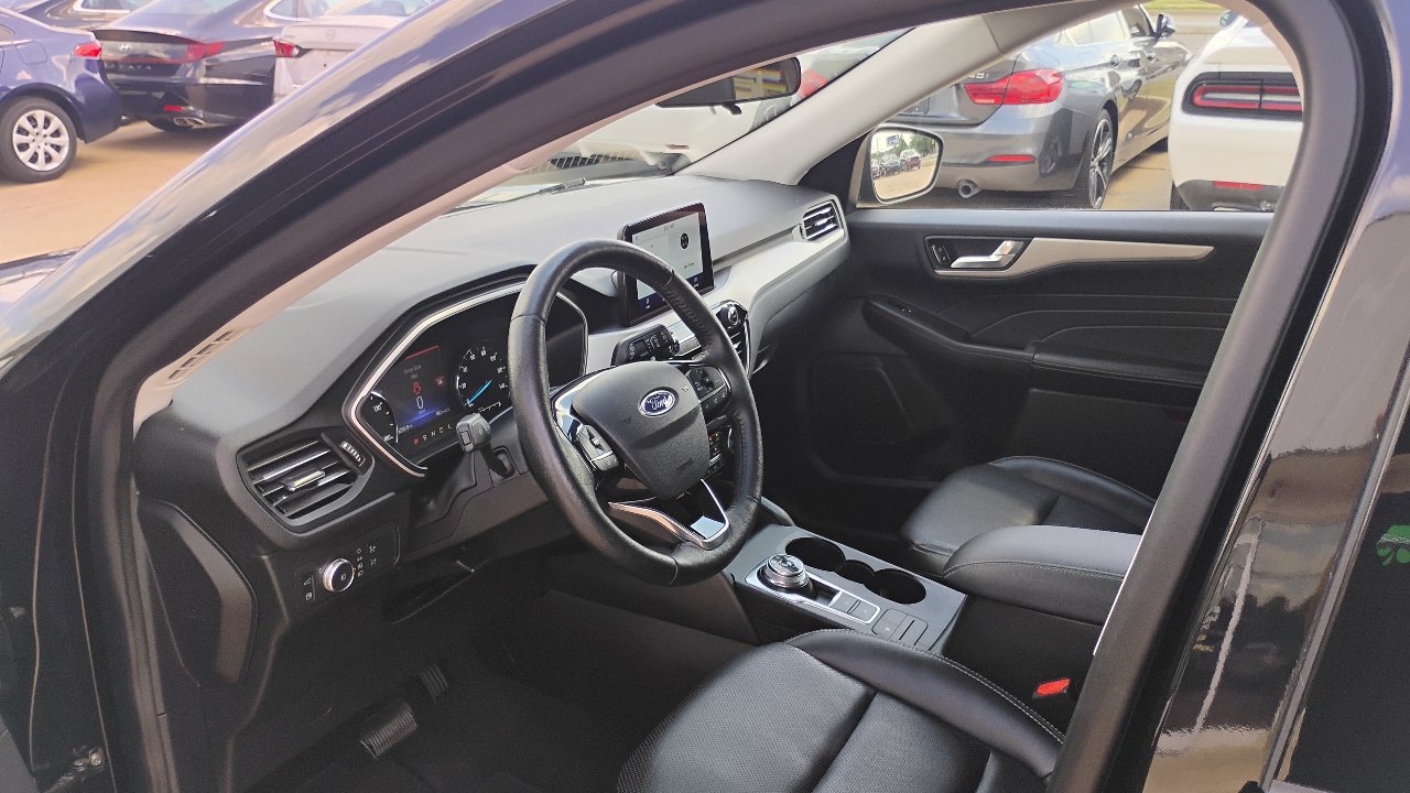 Used 2021 Ford Escape SEL image 12