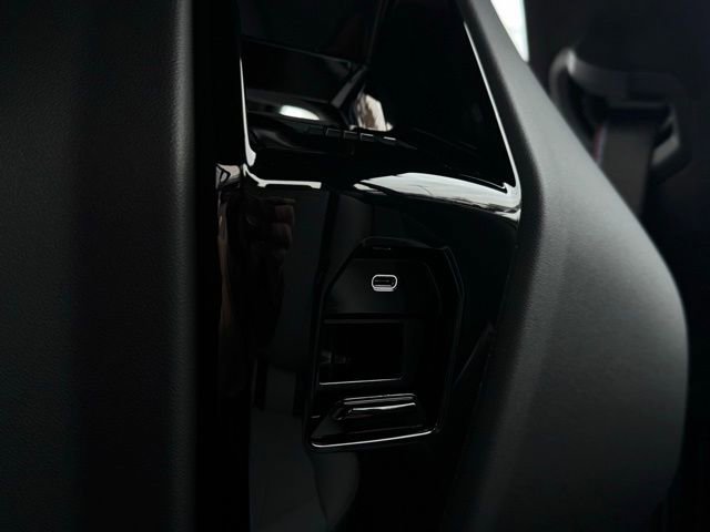 New 2026 BMW M5 image 27