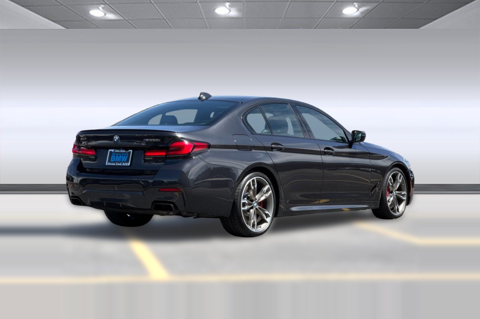 Used 2022 BMW M550i xDrive AWD/4WD image 8