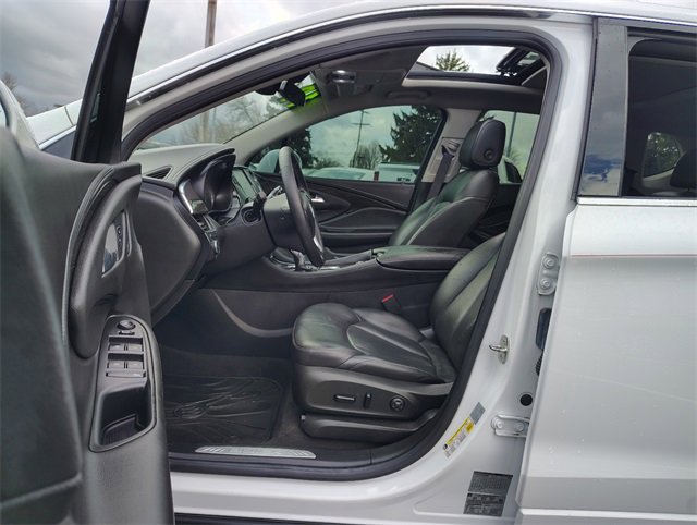 Used 2019 Buick Envision Premium image 2